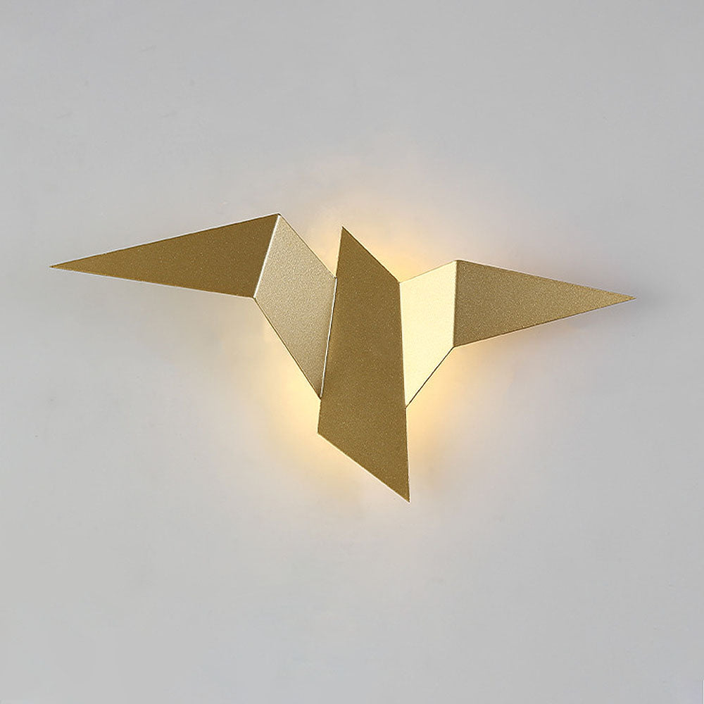 Bird-Shaped Design Wall Lamp - Nature-Inspired Iron Accent Light