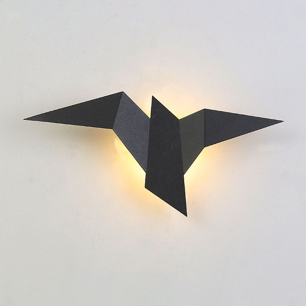 Bird-Shaped Design Wall Lamp - Nature-Inspired Iron Accent Light