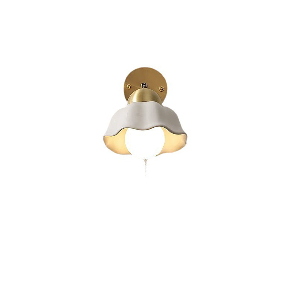 ThornPetal - Vintage Floral Wall Sconce Light