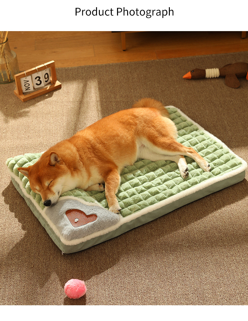 LuxePlush - Warm Plush Dog Bed for Small and Medium Dogs