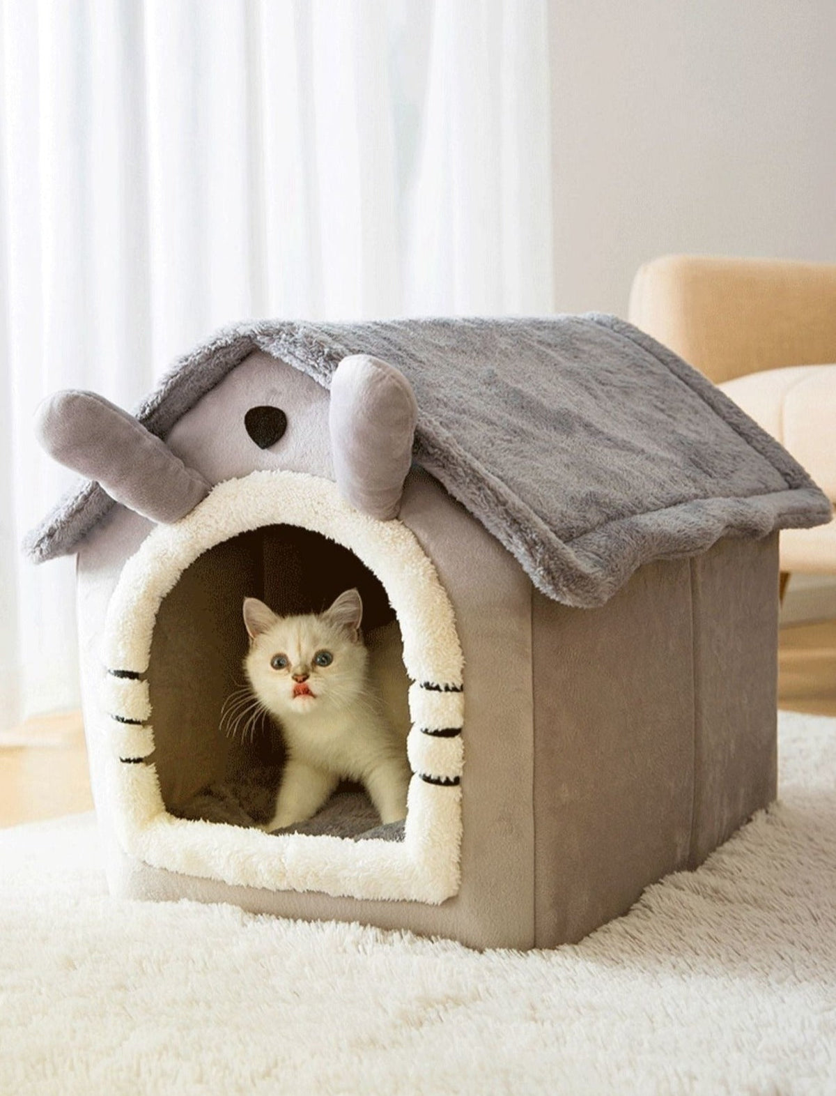 FluffyHaven - Cozy Pet House for Cats and Dogs