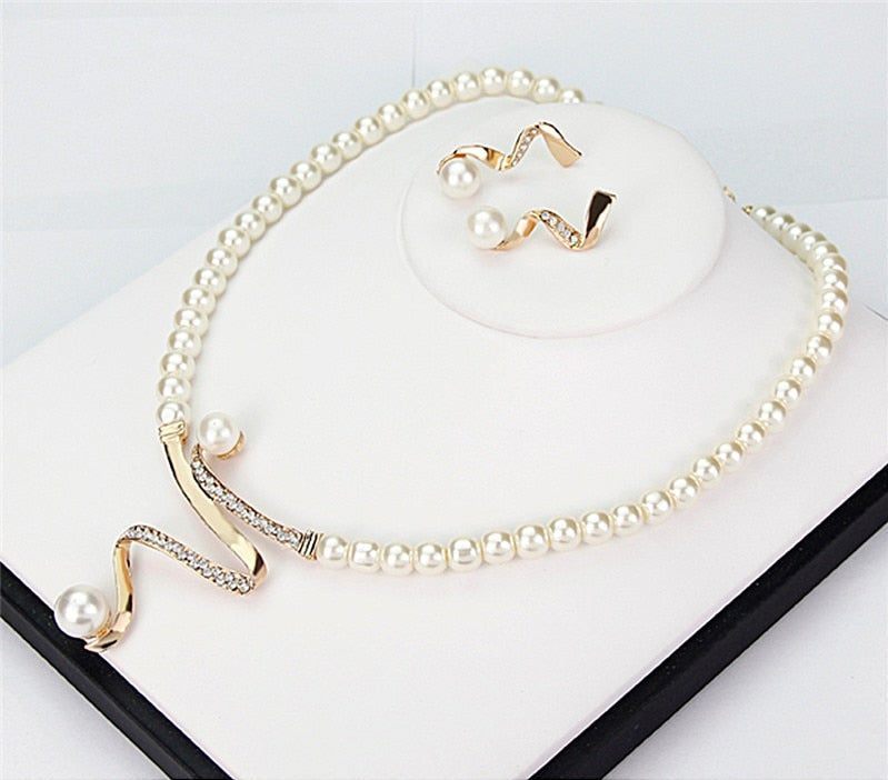 Serena - Elegant Natural Pearl Jewelry Set