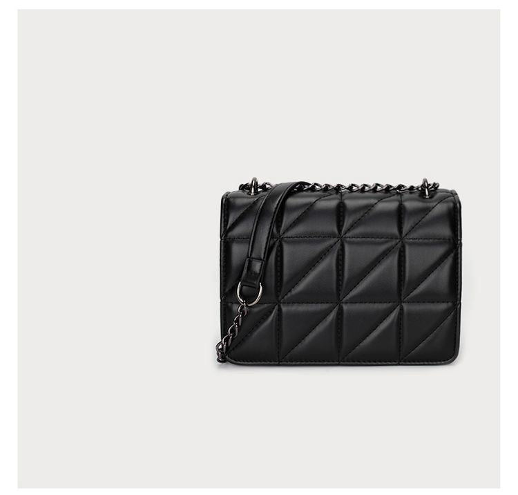 Lilly Luxury Bag - Vintage Quilted Handbag with Chain Strap