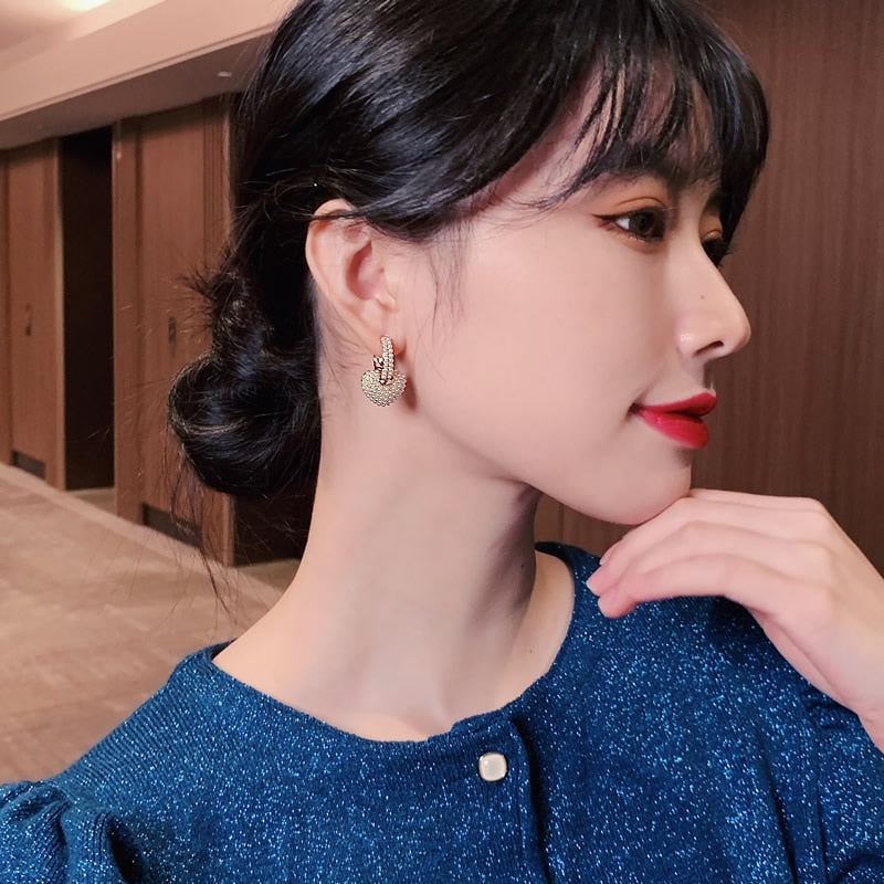 Anne - Elegant Gold Pearl Earrings for Women