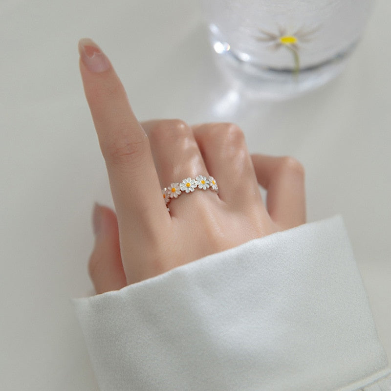 Eposia - Daisy Flower Ring in 925 Sterling Silver