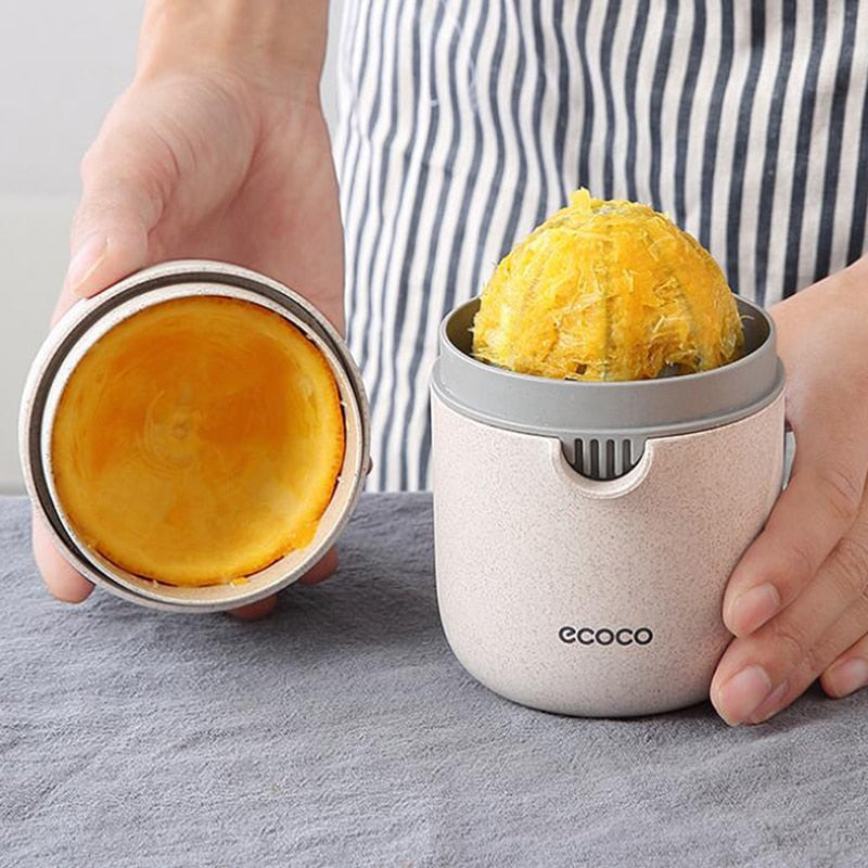 JuicySqueeze Juicer - Modern Anti-Slip Citrus Juicer