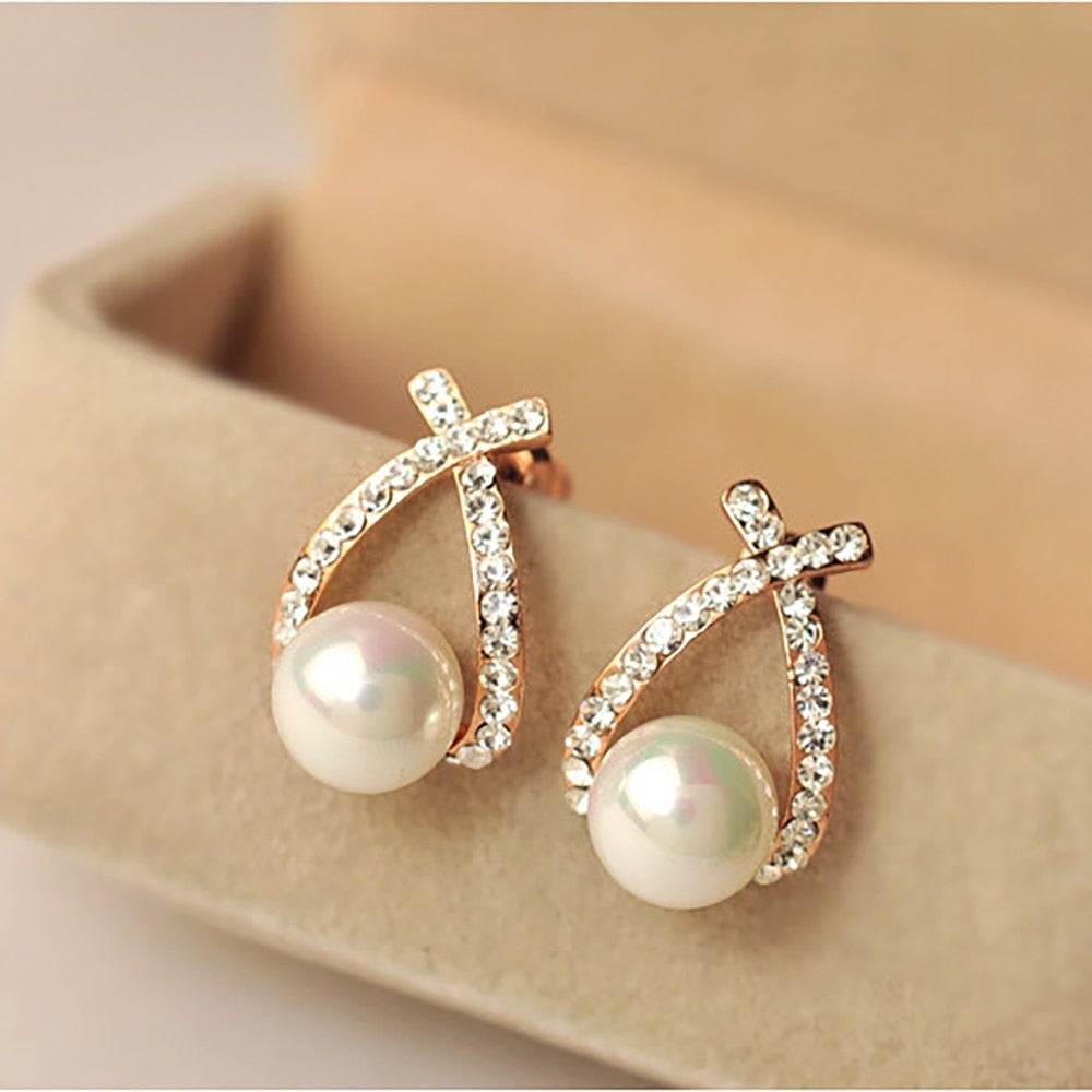 Wisperia - Elegant Glitter and Pearl Earrings