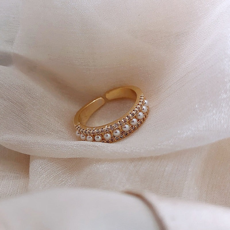 Martina - Elegant Gold Ring with Pearl Accent