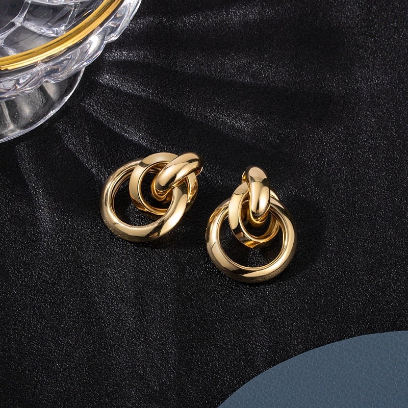 Celestyn - Refined Gold Earrings for an Elegant Style