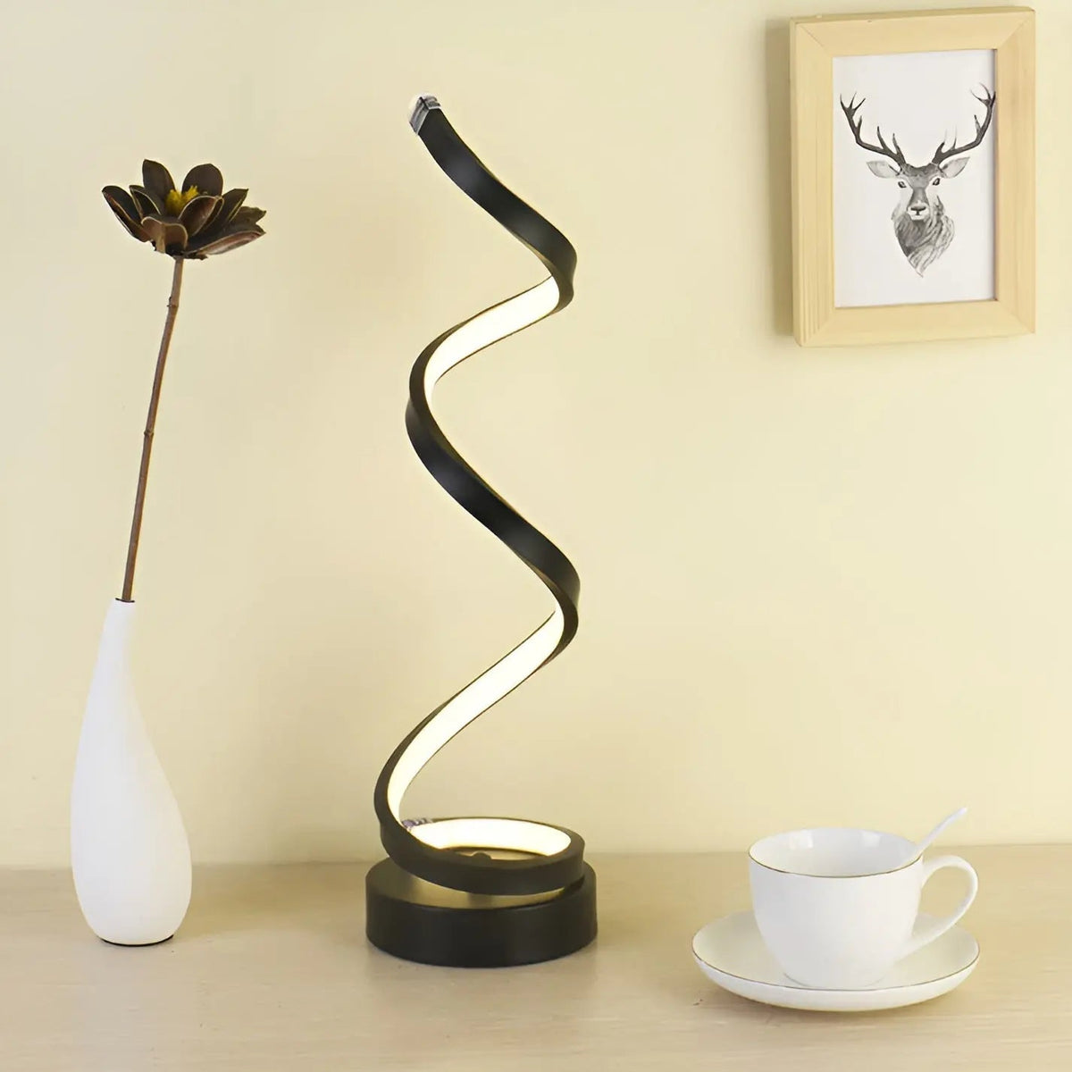 Cerwyn - Curved Eye-Care LED Desk Light