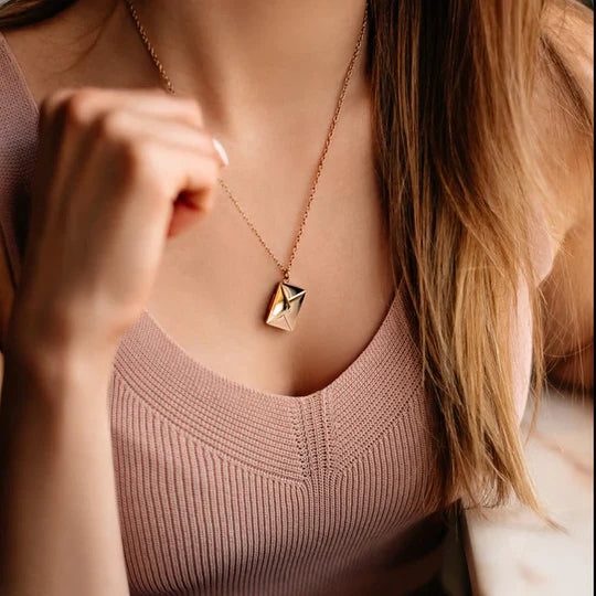 Love Chain - Personalized Message Pendant Necklace