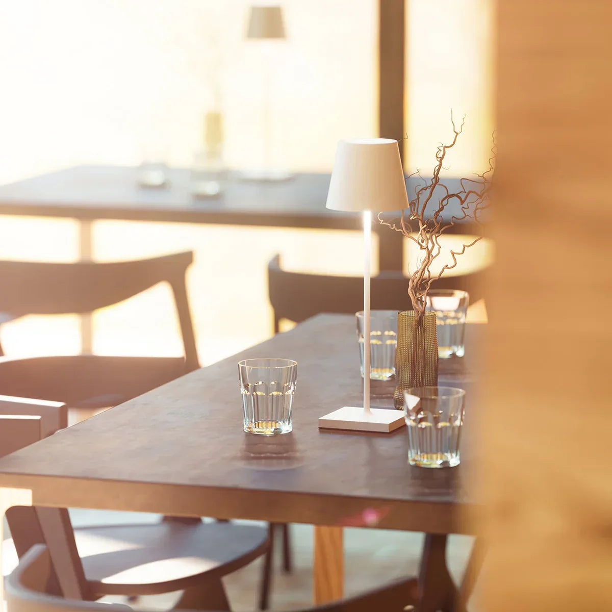 WattNest - Wireless Charging Table Lamp