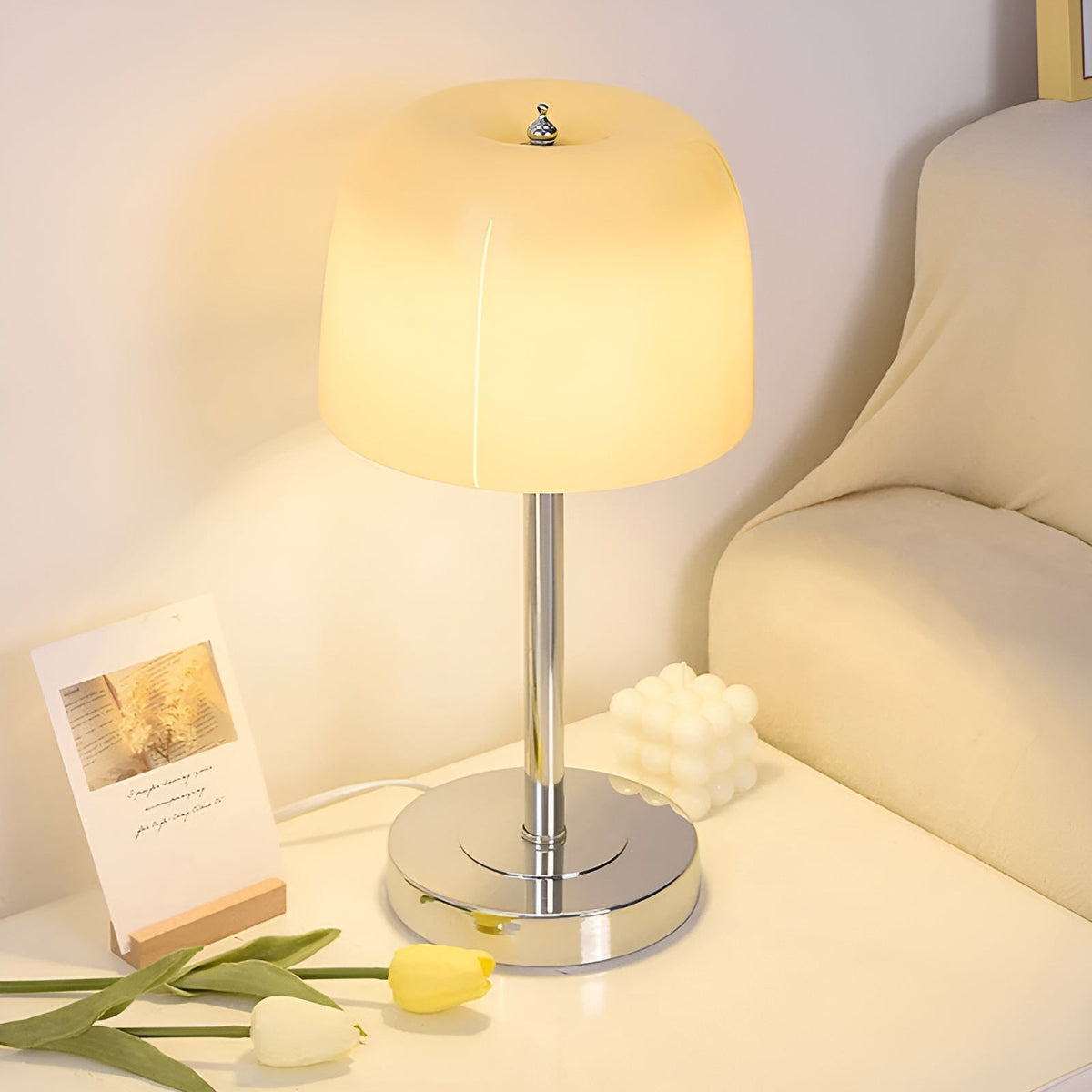 ModernGleam - Modern Elegant LED Table Lamp