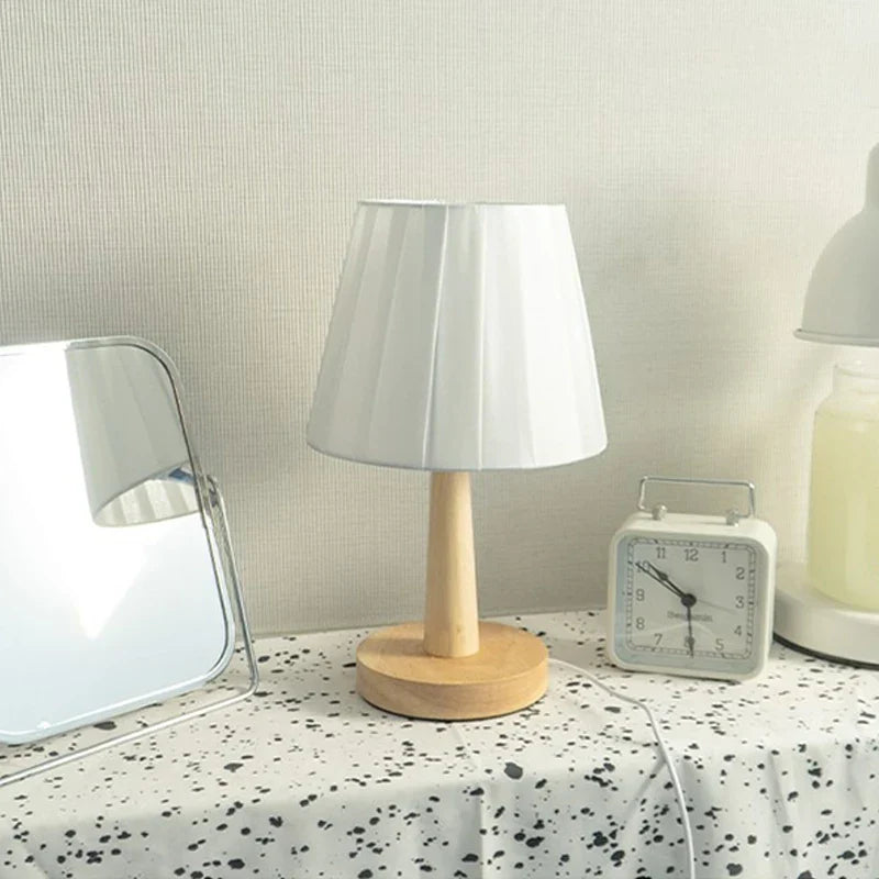 Kianthe - Adjustable LED Nightstand Lamp