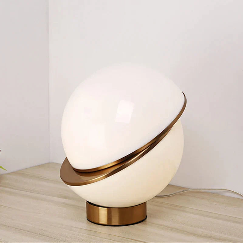 Dirnhall - Elegant White Round Table Lamp