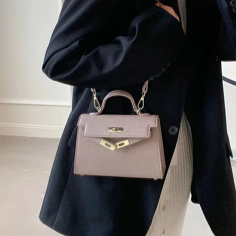 Liva - Elegant Shoulder Bag for Evening Wear