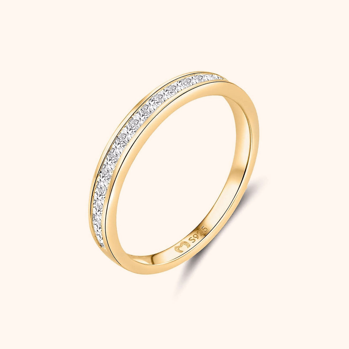 Amelia Cubic Zirconia Ring - A Timeless Sparkle Statement