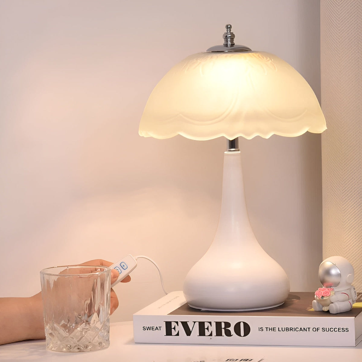 Eleganza - Timeless Mushroom Shape Dimmable LED Lamp