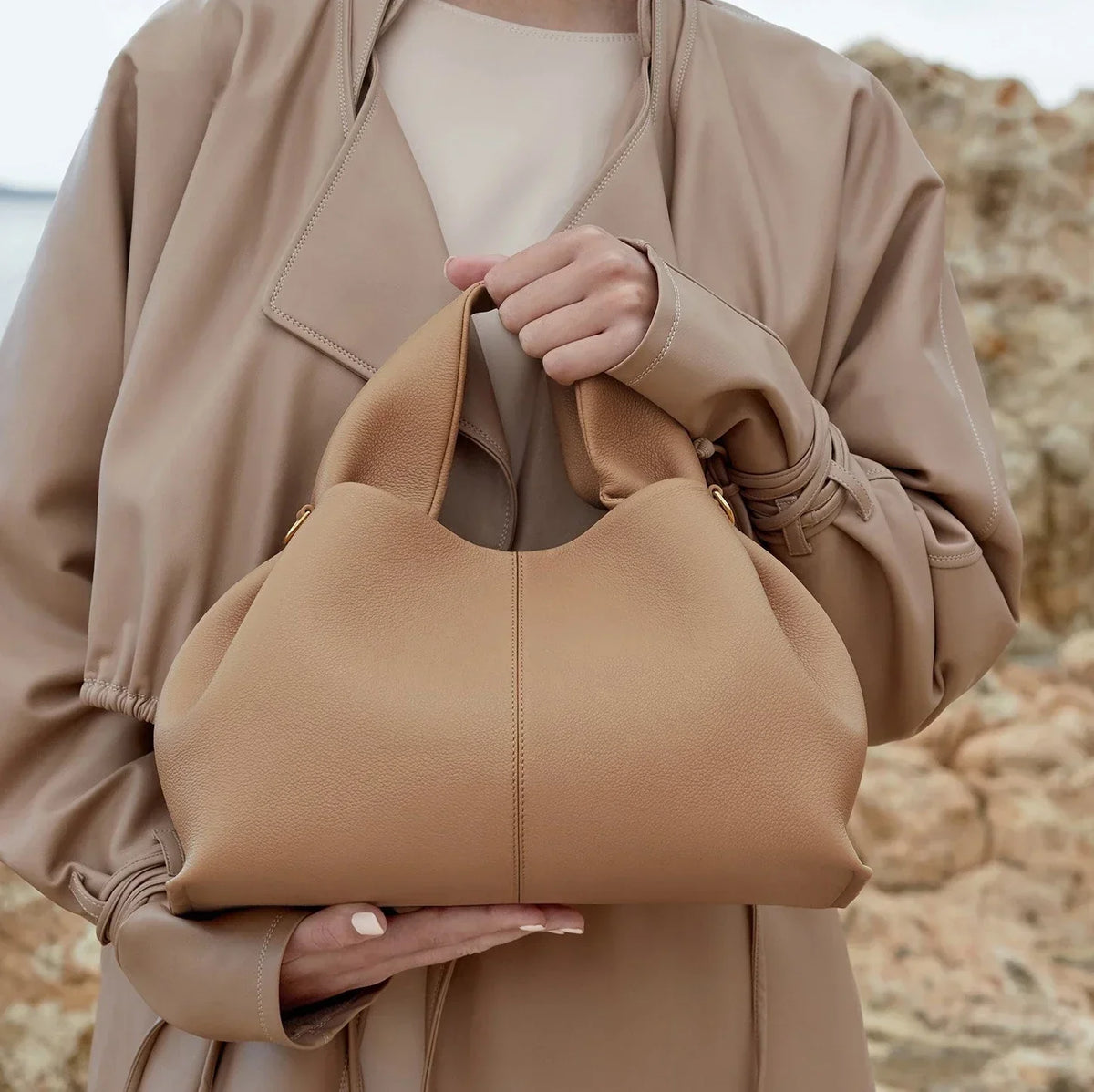 Daily Chic - Versatile Women's Handbag for Everyday Use