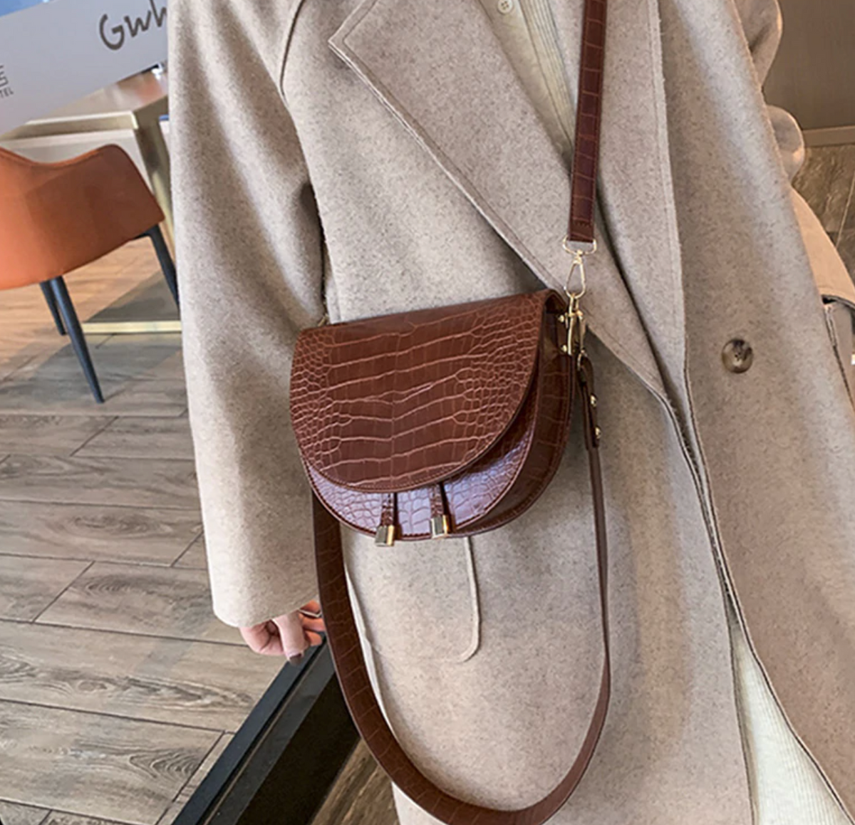 Chelsey Crossbody Bag - Edgy Crocodile-Print Style