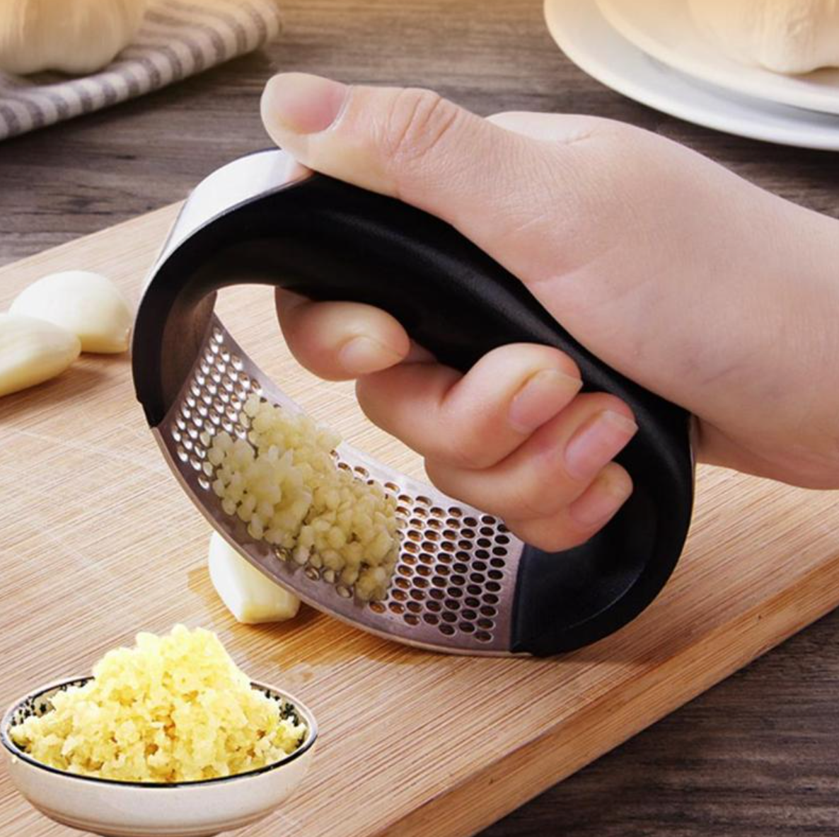 ArvoCrush - Effortless Stainless Steel Garlic Press for Home Cooks