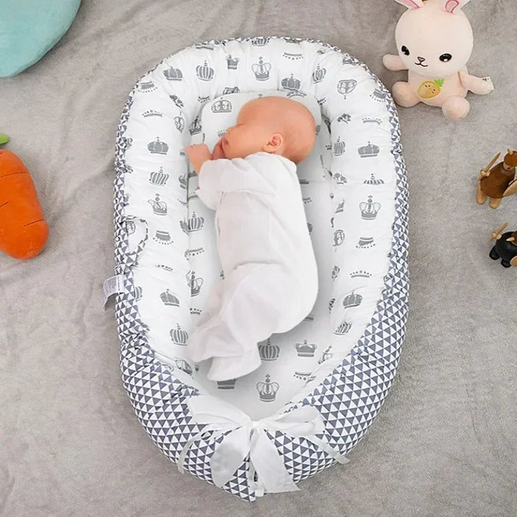 TravelEase Bed - Foldable Baby Bed and Bassinet