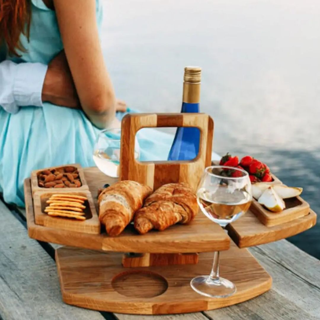 WineFold Table - Elegant Foldable Wooden Wine Table