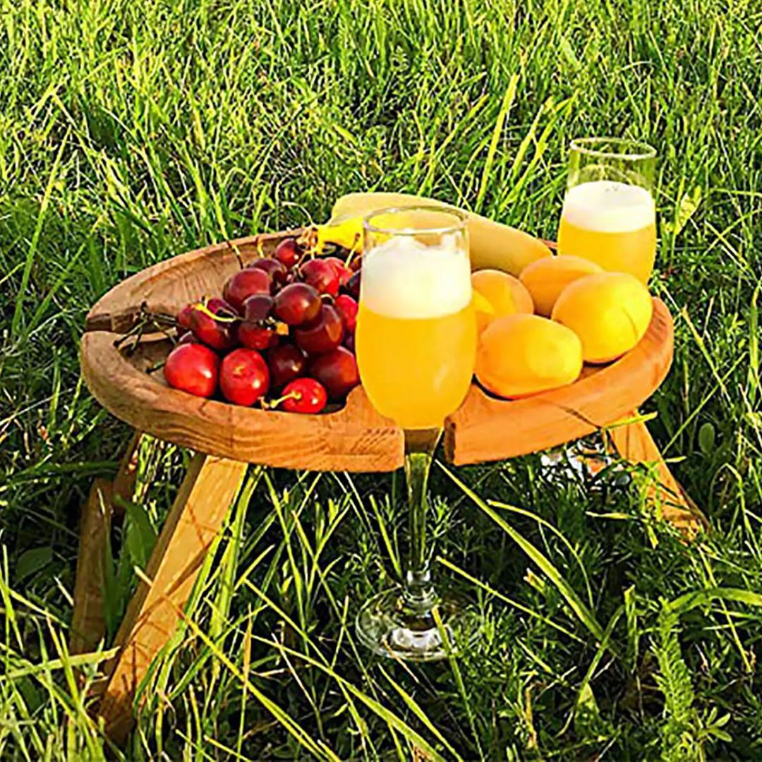 CheeseBoard Delights - Stylish Wooden Picnic Accessory