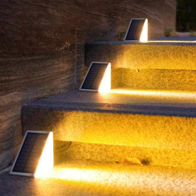 Iunova Light - Solar-Powered Outdoor Stair Lights