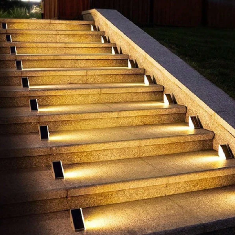 Iunova Light - Solar-Powered Outdoor Stair Lights