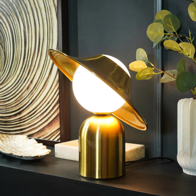 GoldAura Table Lamp - Elegant Gold Accent Lighting for Any Room