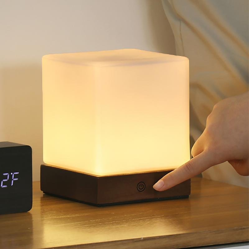 GlowCube - Cordless Modern Energy-Efficient LED Lamp