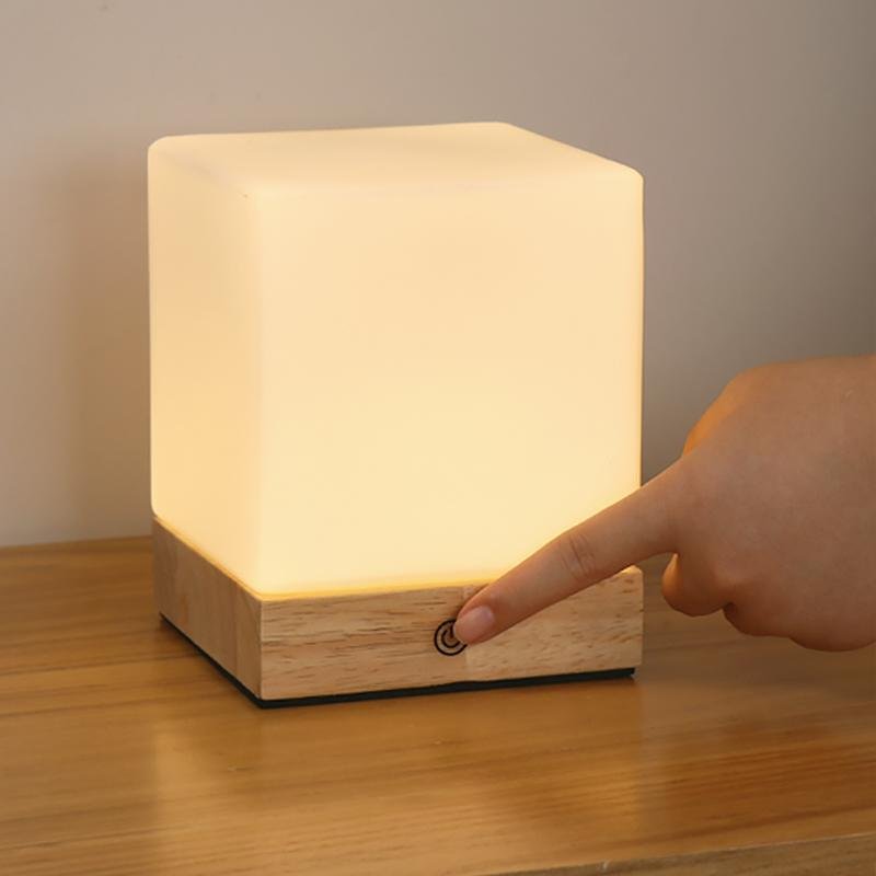 GlowCube - Cordless Modern Energy-Efficient LED Lamp
