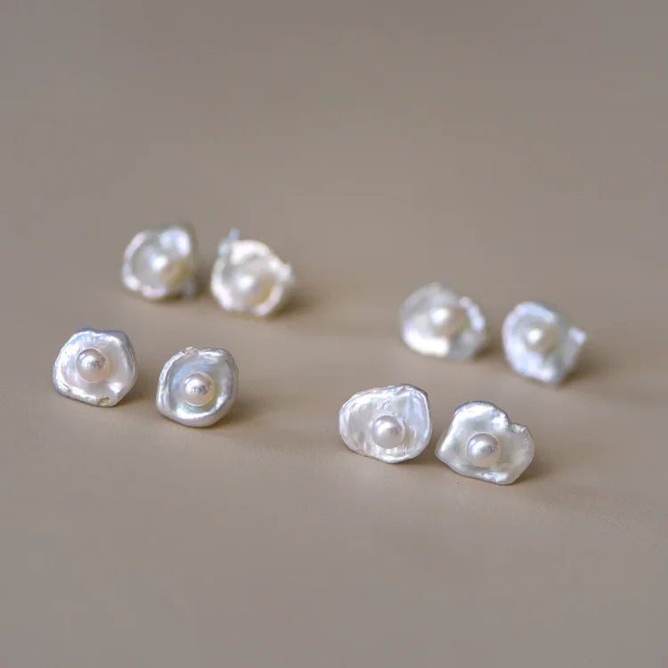 Noa - Elegant Baroque Pearl Earrings
