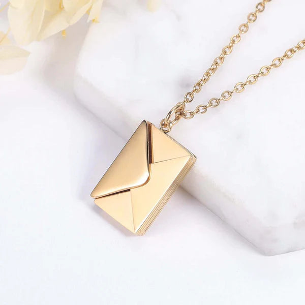 Love Chain - Personalized Message Pendant Necklace