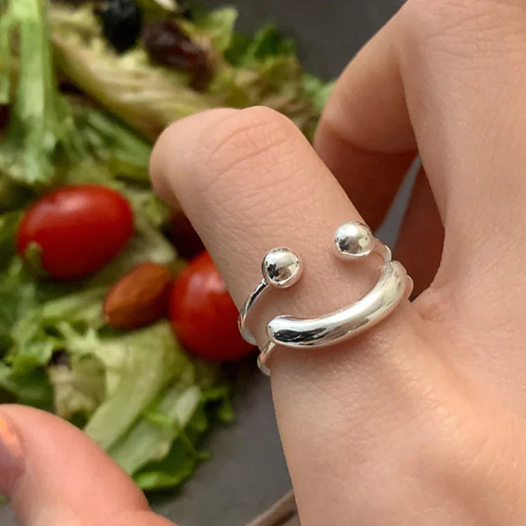 Nuzzo - Adjustable Smiley Face Ring