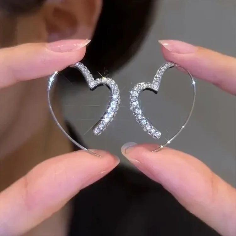 Belisia - Sparkling Zirconia Heart Earrings