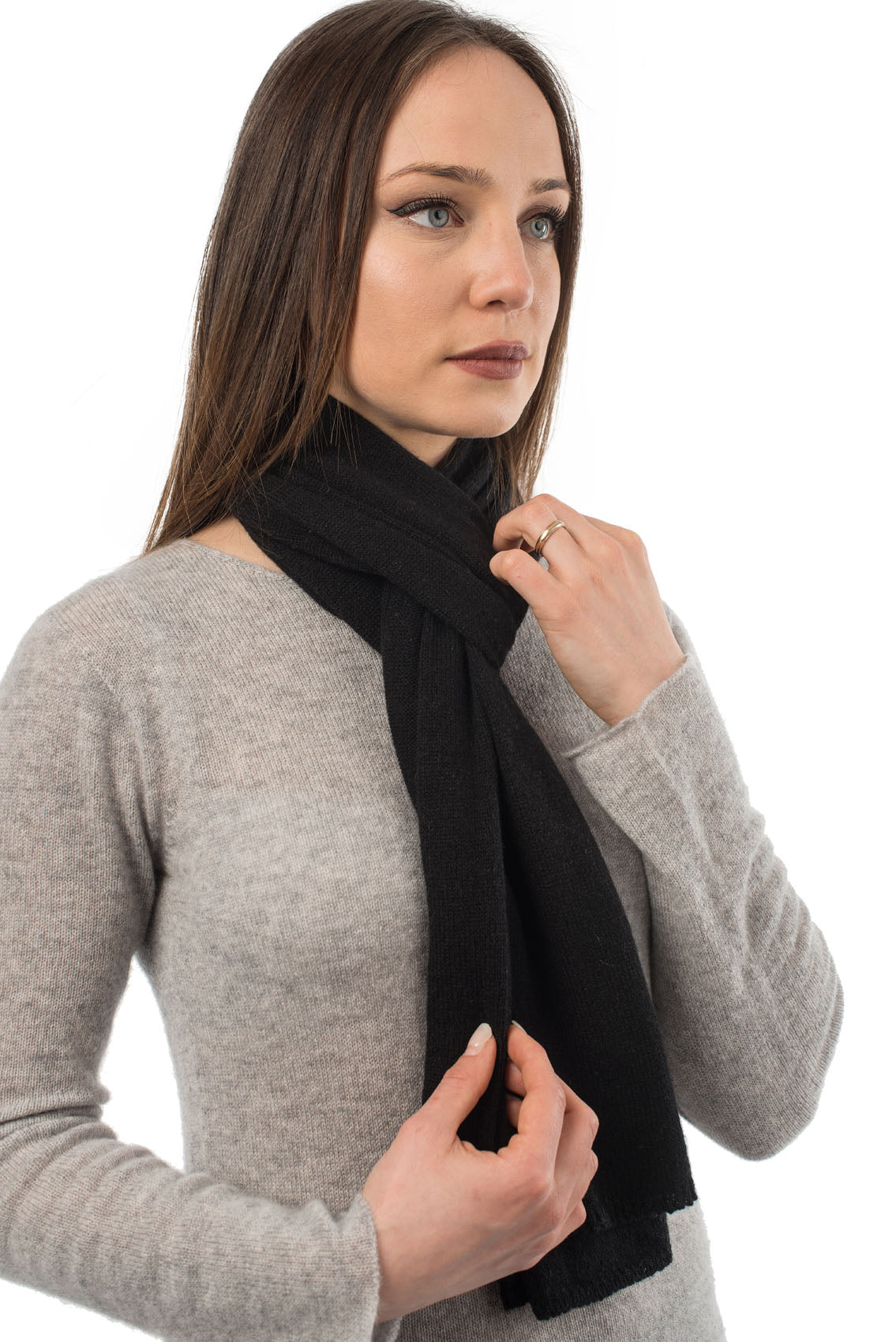 CashmereLux Scarf - Timeless Italian Craftsmanship