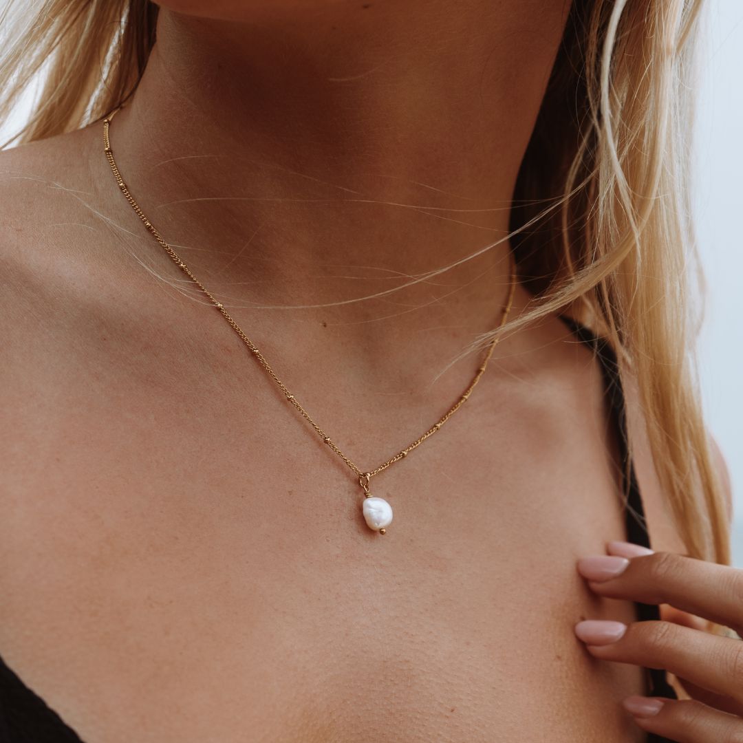 Anisa Baroque Pearl Pendant Necklace - Timeless Everyday Elegance