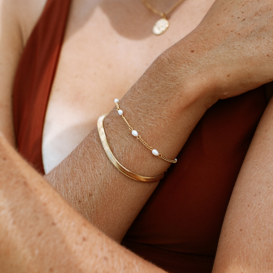 Byvella - Freshwater Pearl Bracelet with Timeless Elegance
