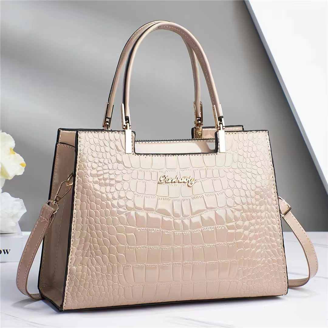 EliteGlam Bag - Elegant Handbag with a Luxe Shine
