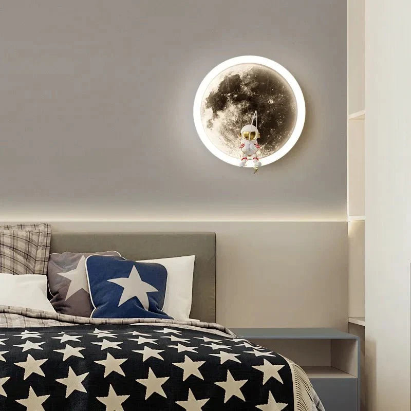 Spacelume - Moon-Shaped LED Wall Light