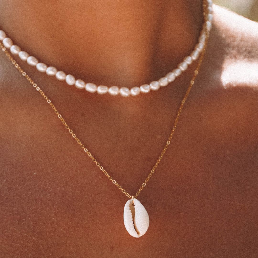 Isla Necklace - Cowrie Shell Pendant for Effortless Boho Style