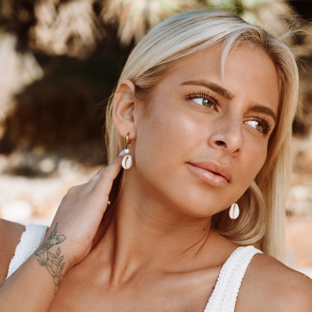 Melina - Handmade Cowrie Shell Earrings