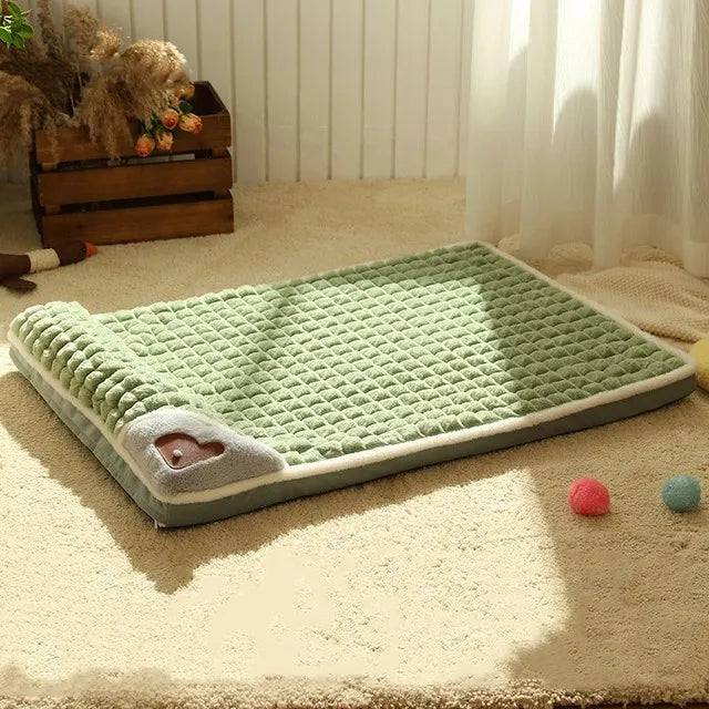 LuxePlush - Warm Plush Dog Bed for Small and Medium Dogs