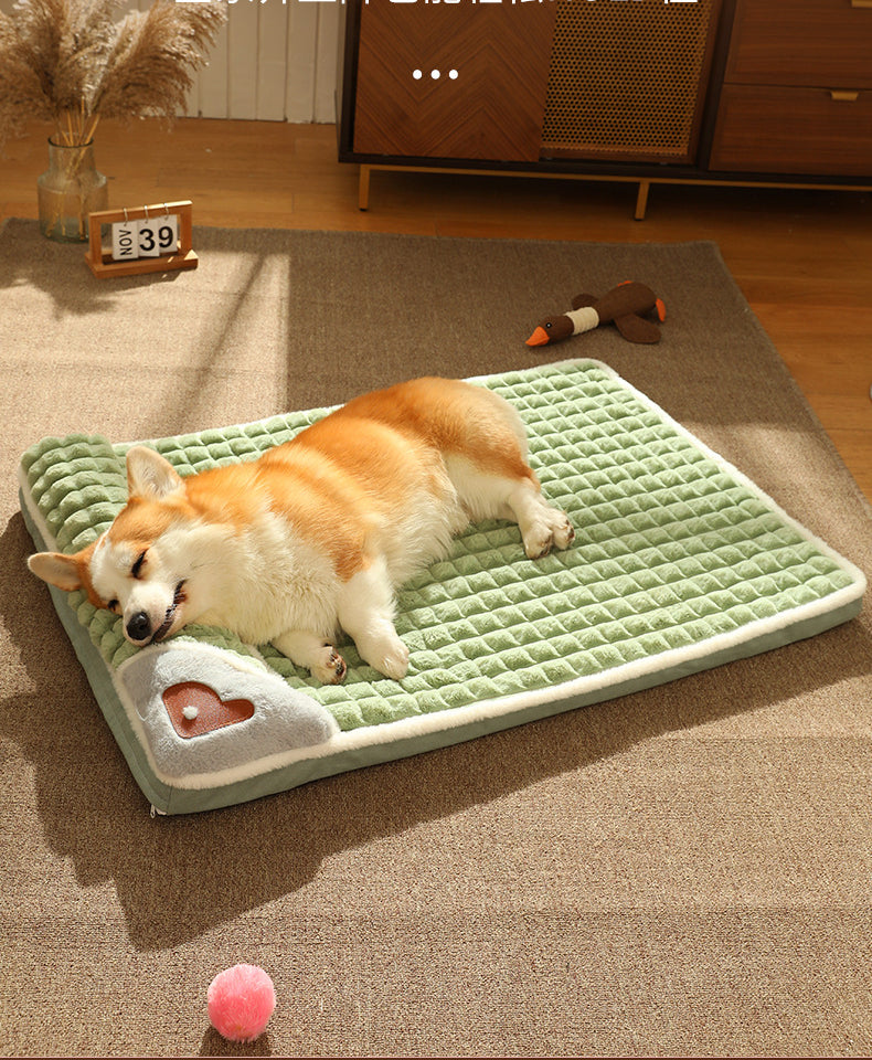 LuxePlush - Warm Plush Dog Bed for Small and Medium Dogs