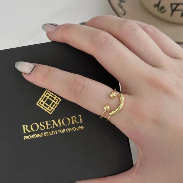 Nuzzo - Adjustable Smiley Face Ring