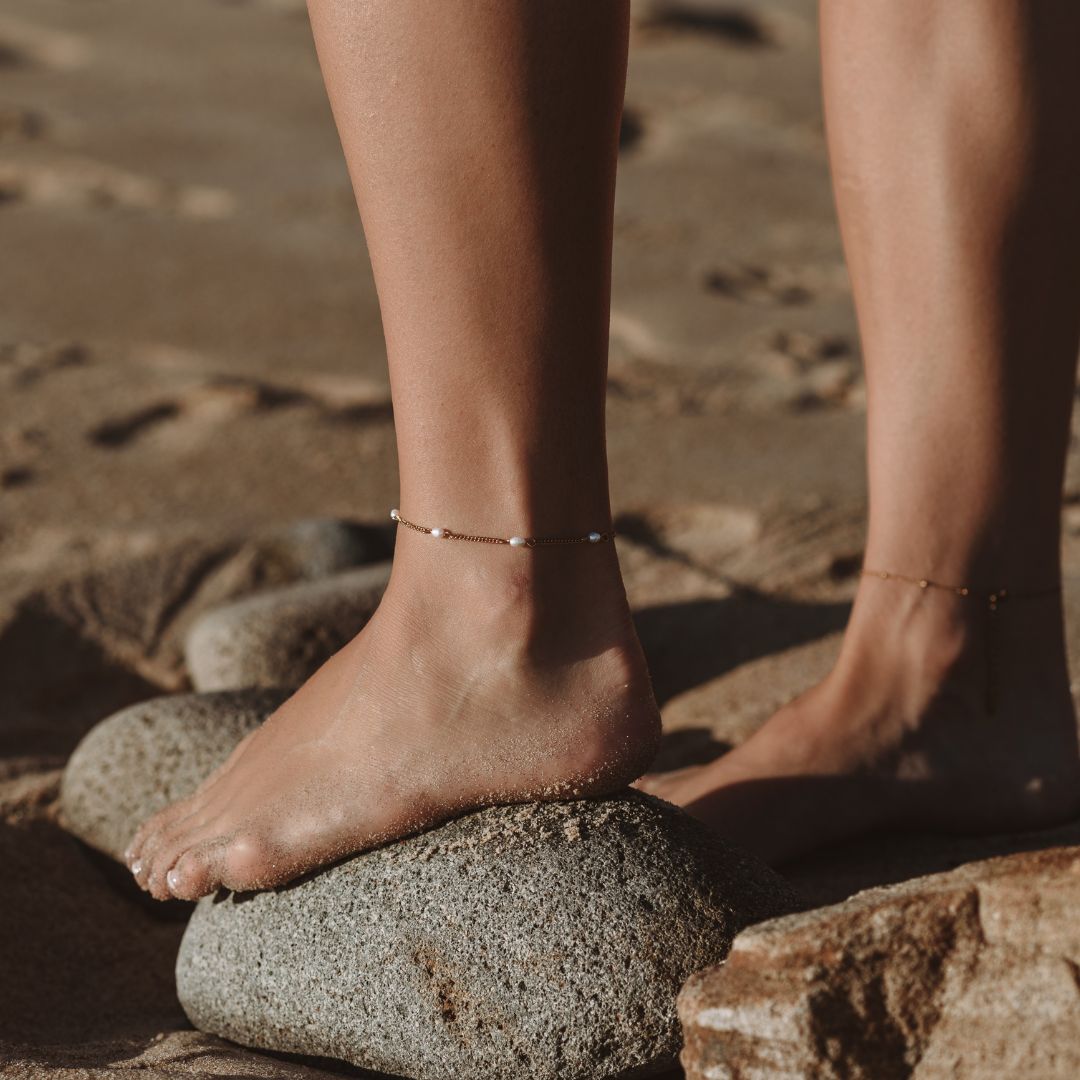 Mira Freshwater Pearl Anklet - Elegant Waterproof Beach Jewelry