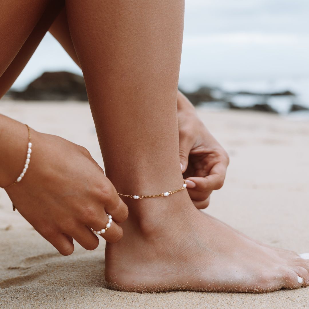 Mira Freshwater Pearl Anklet - Elegant Waterproof Beach Jewelry