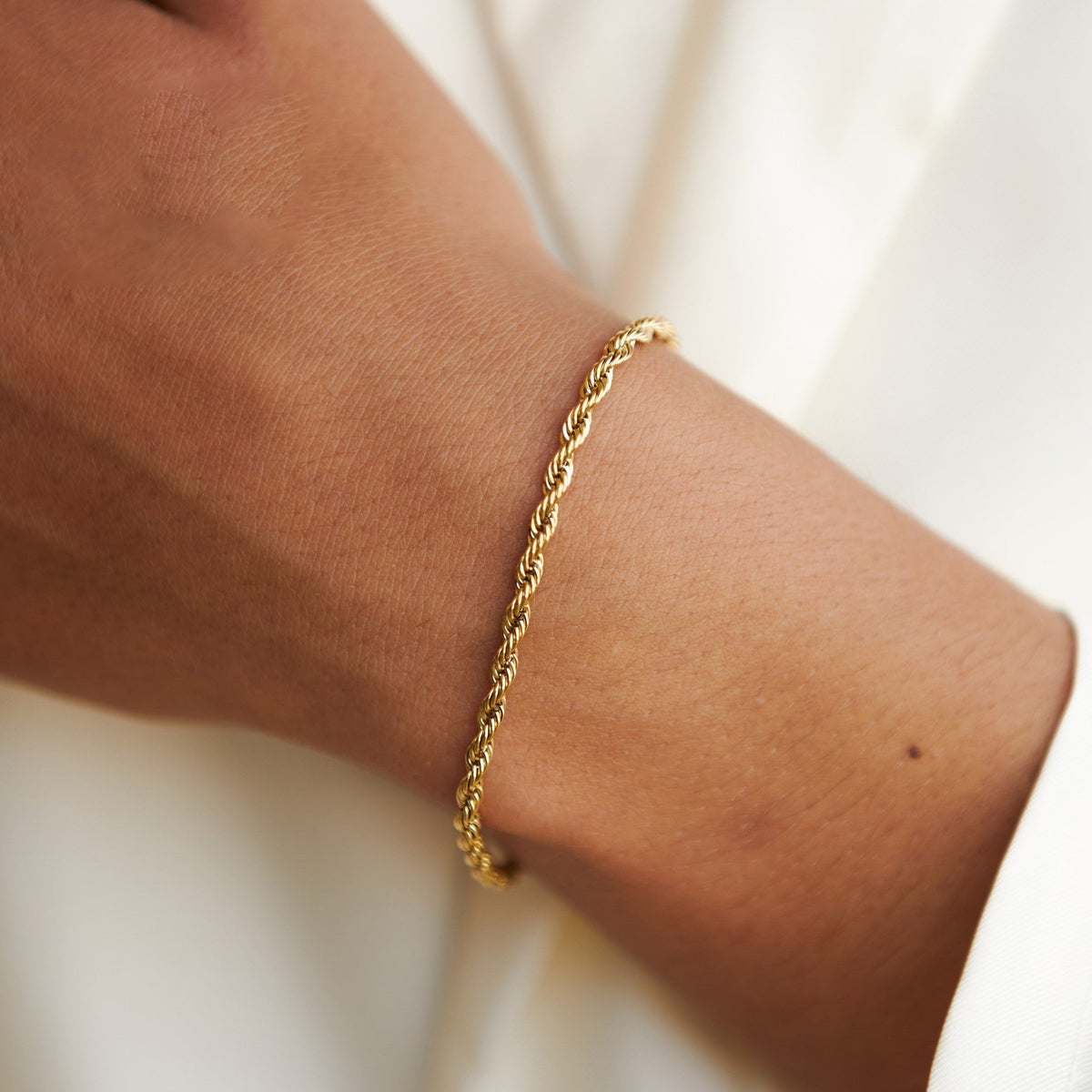 Hystrand - Elegant Twisted Chain Bracelet